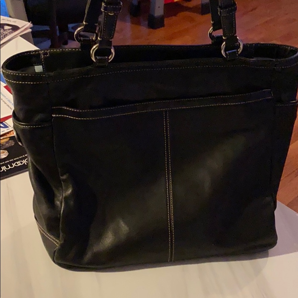 Authentic Coach bag - Picture 2 of 7